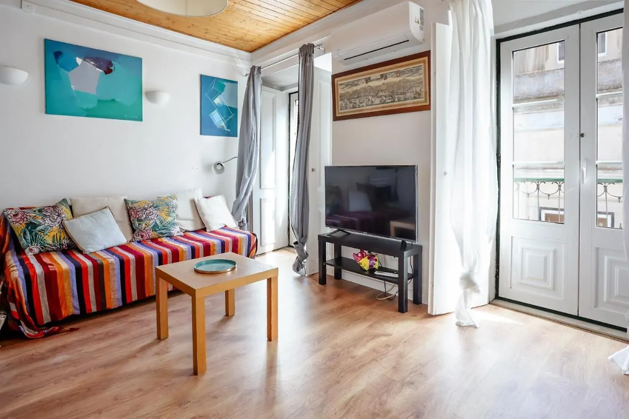 City Center Apt In Lively Bairro Alto! contacts